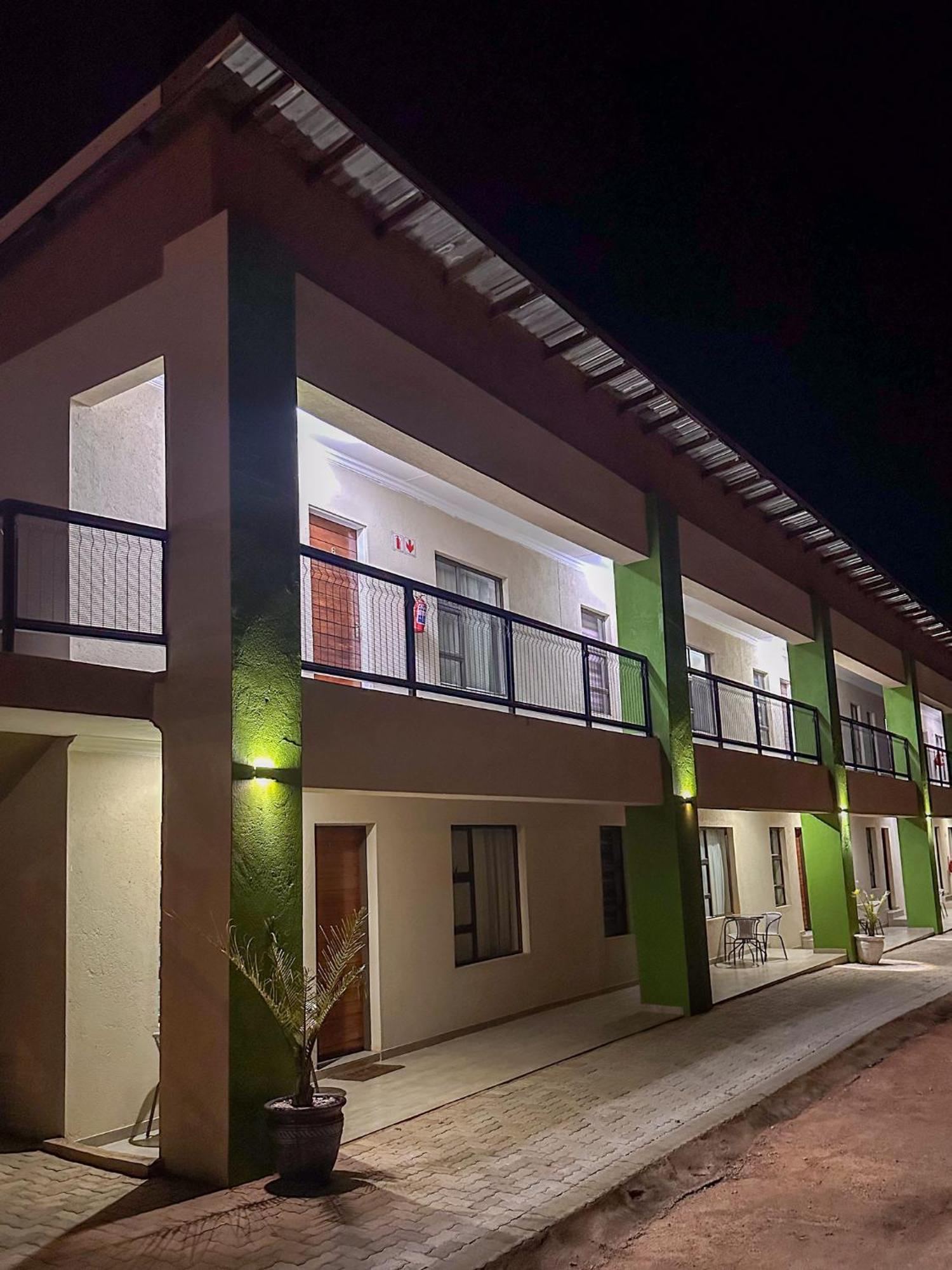Andrimat Roadside Guest Lodge Mogwase Exterior photo